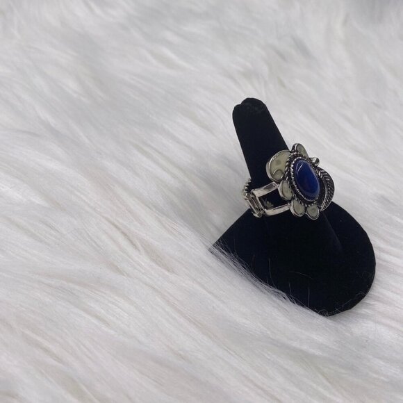 Paparazzi "FairyTale Magic" Blue Ring Stretch Band For Women - Picture 5 of 7